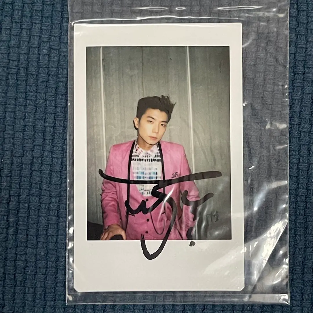2PMウヨン 直筆サイン入りチェキ② 2PM ウヨン サイン入りスリーブケース