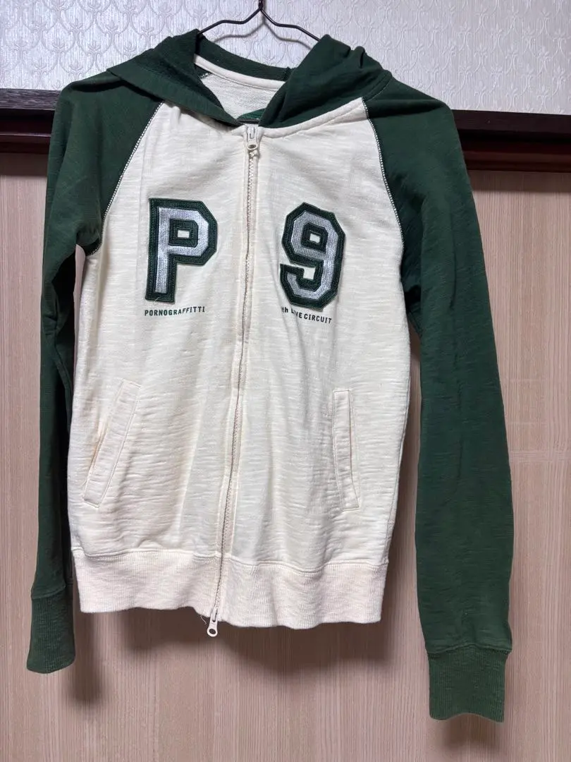 2026年最新】ポルノグラフィティ パーカーの人気アイテム - メルカリ
