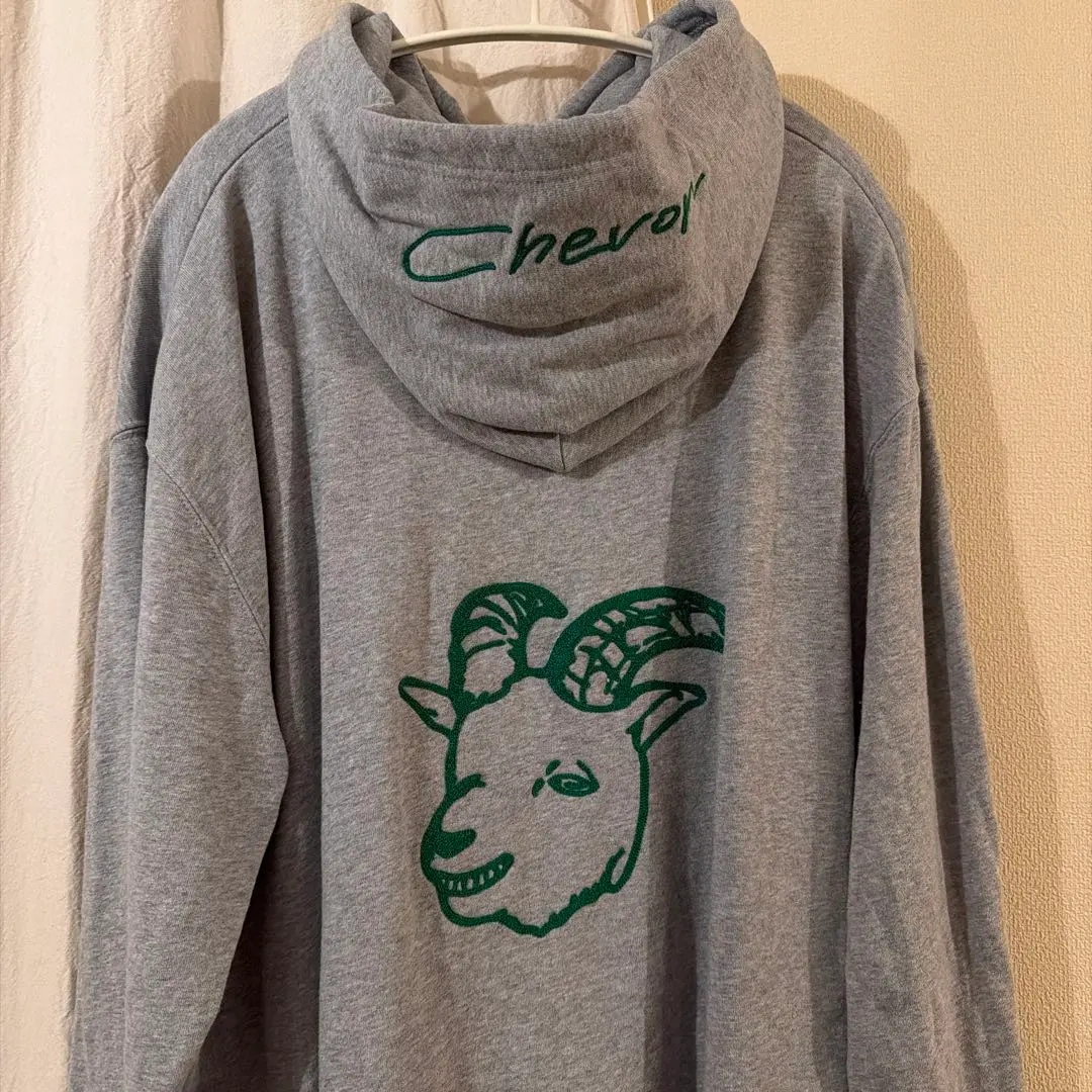 2026年最新】Chevon パーカーの人気アイテム - メルカリ