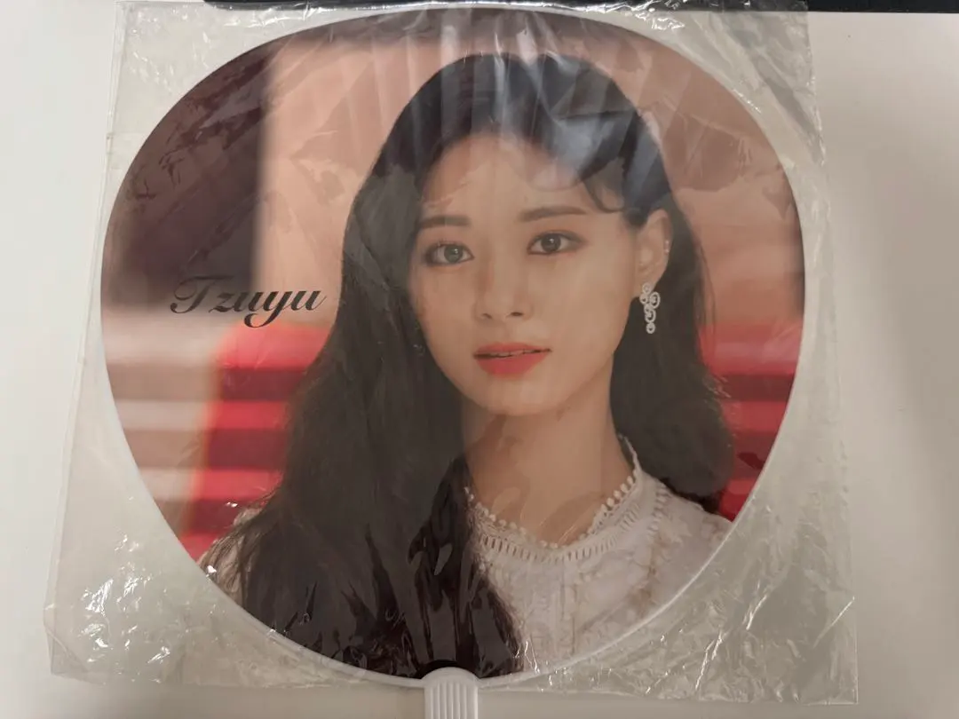 2026年最新】twiceサイン入りうちわの人気アイテム - メルカリ