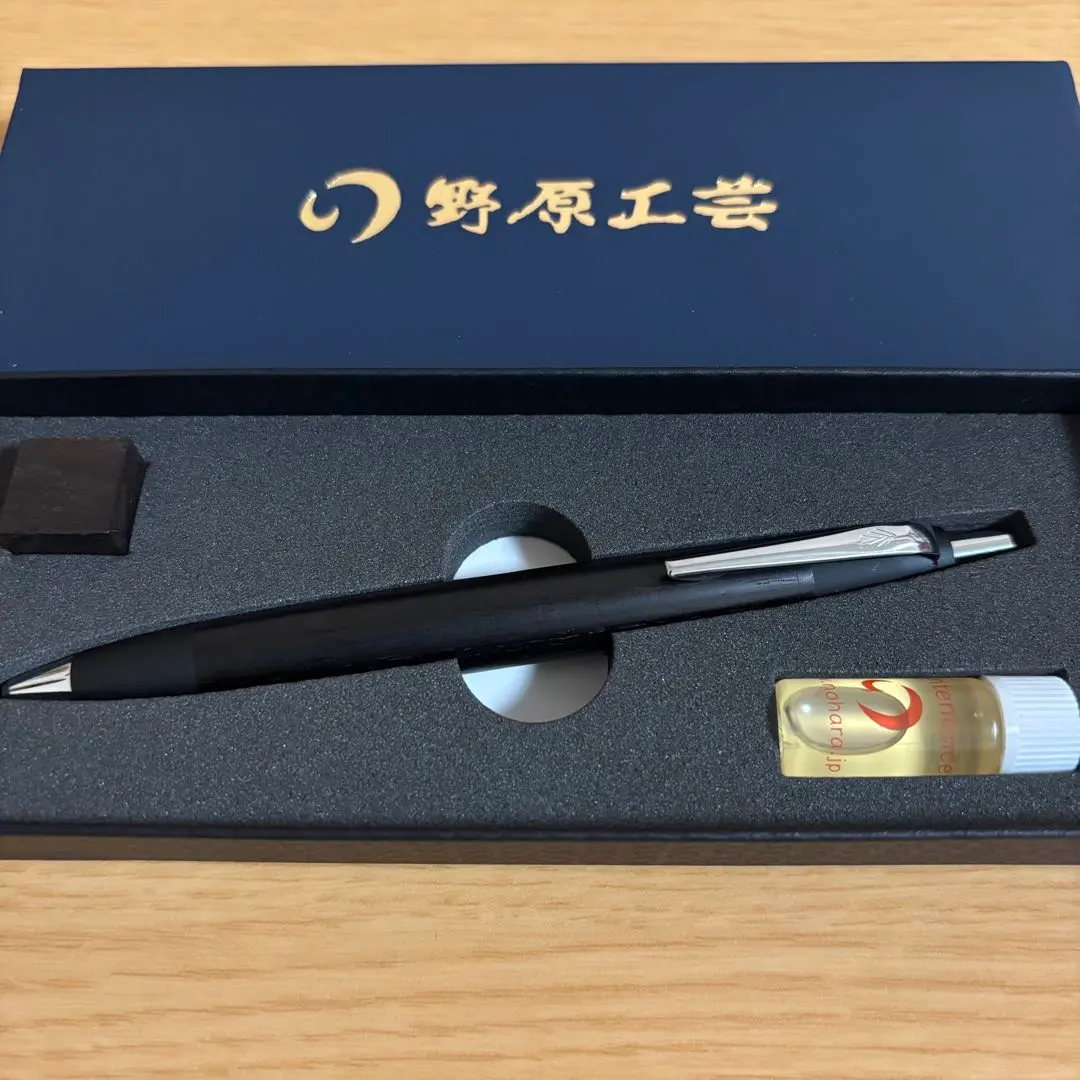 m26388436762_1.jpg?1761556313