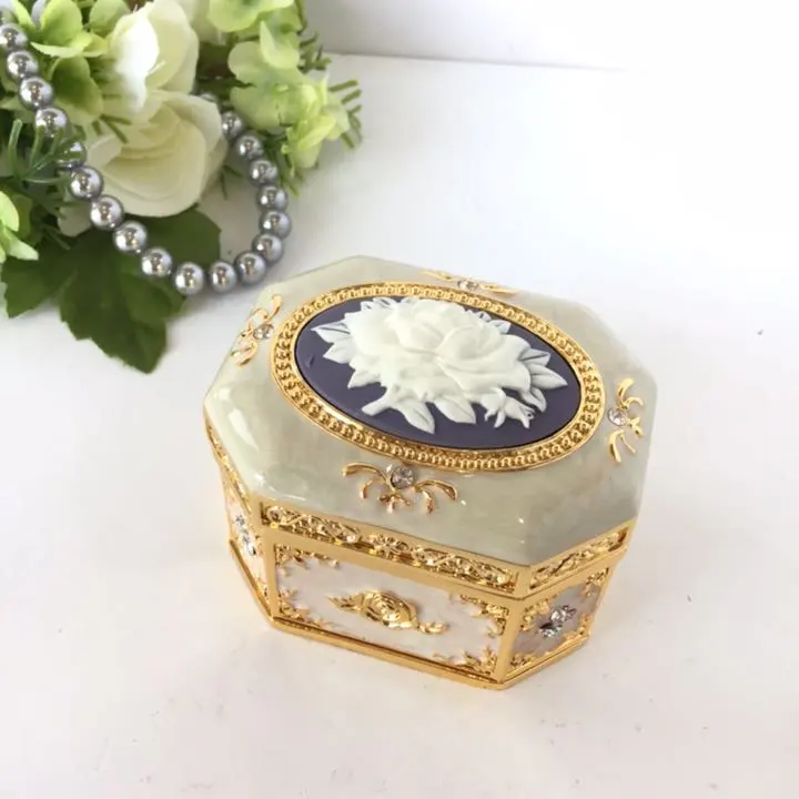 ヴィンテージスペースバンク8点及びロケット型オルゴール全9点セット販売