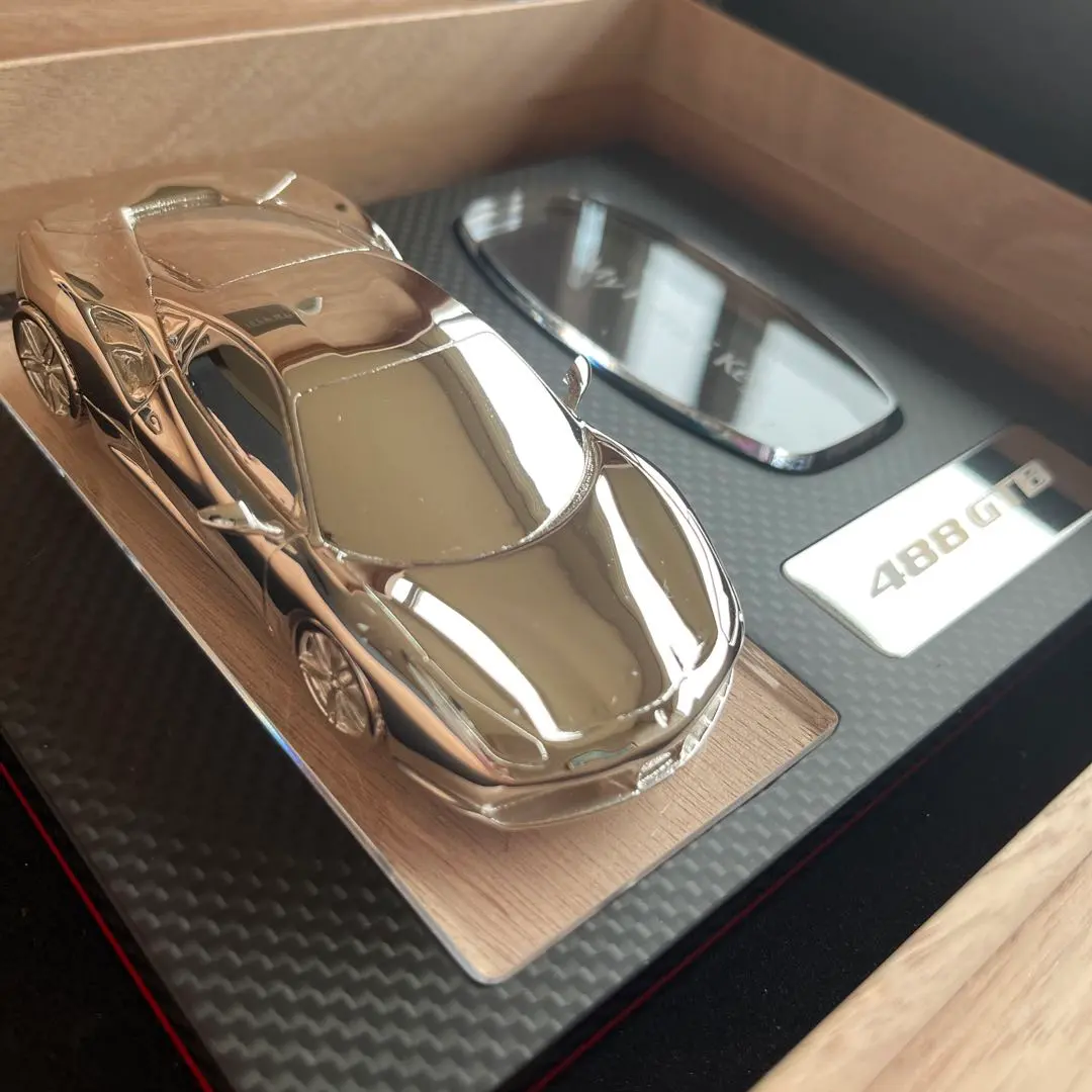 入手困難『FERRARI ROMA SPIDER 』オーナー限定キーBOXケース