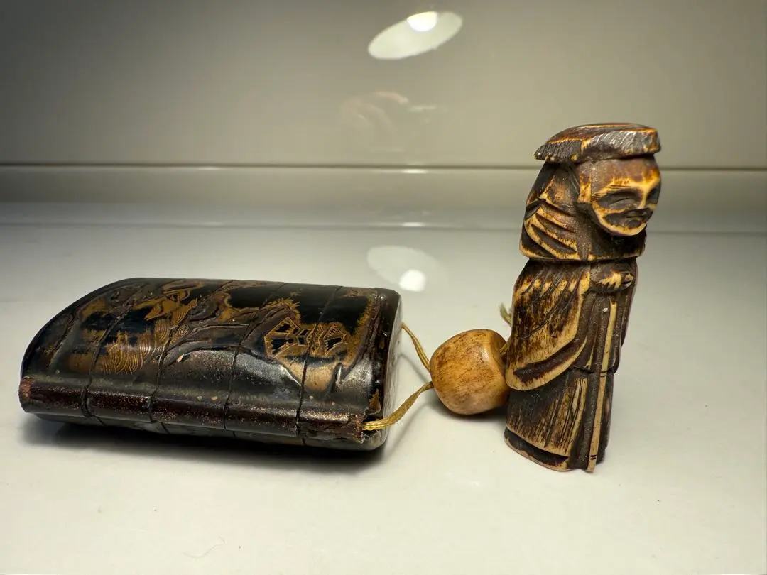 A48 【江戸時代】 漆芸印籠 2点 根付／時代のダメージあり ＃｛ 2025年