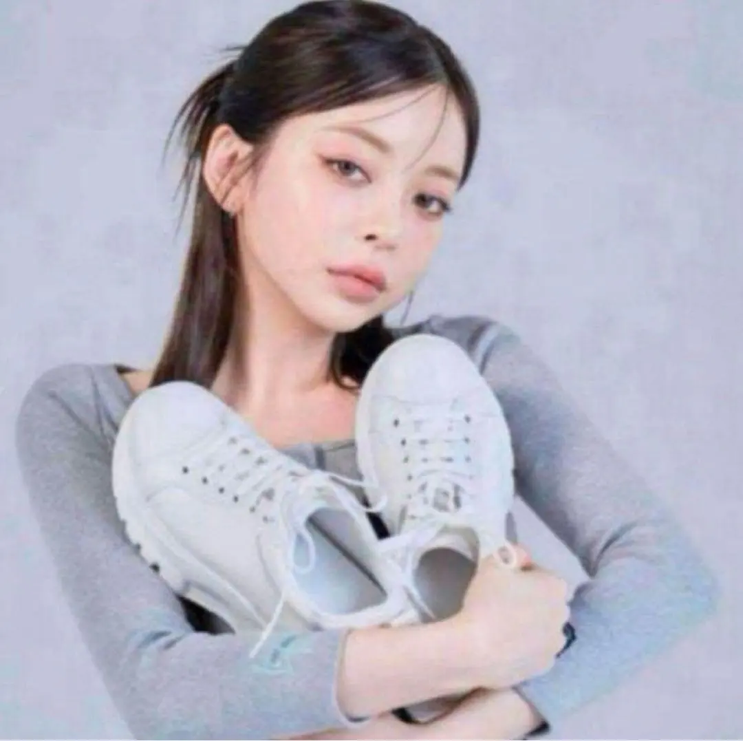 2026年最新】鈴木亜美 tシャツの人気アイテム - メルカリ