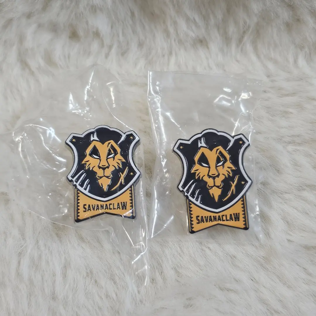 2026年最新】ディズニー ツイステッドワンダーランド 寮章ピンバッジの