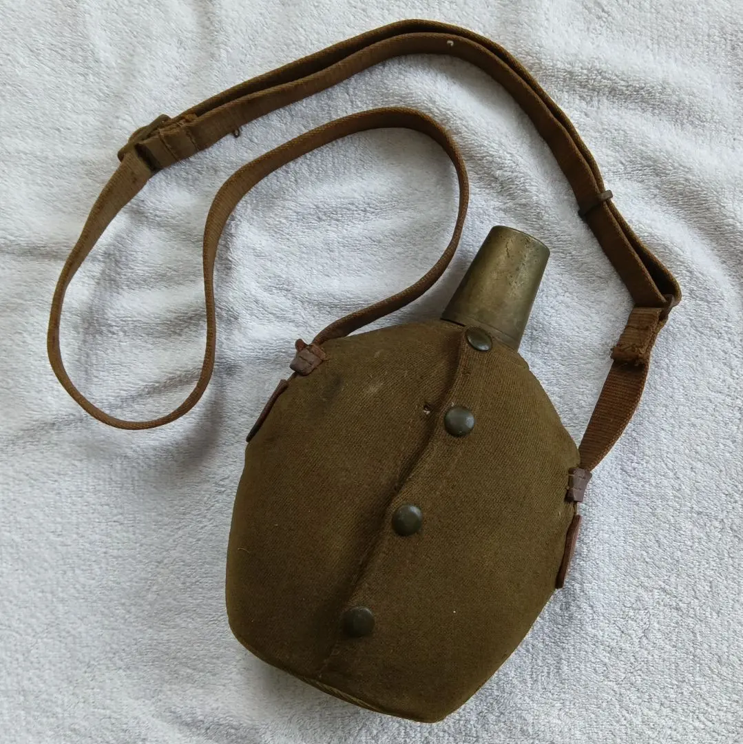O-1311】軍物 軍隊 戦争 ミリタリー フライトキャップ リュック 水筒