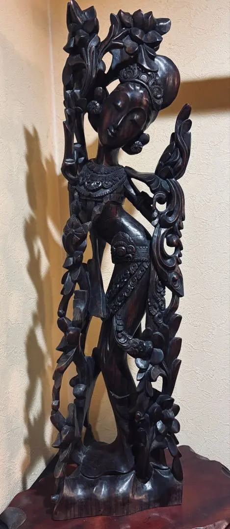 インドネシア バリ島 女神像 黒檀 製 細密彫刻 インテリア 黒檀 木彫