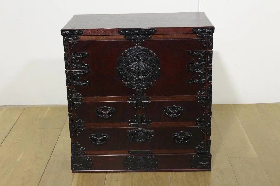 m49823988790_1.jpg?1741156312