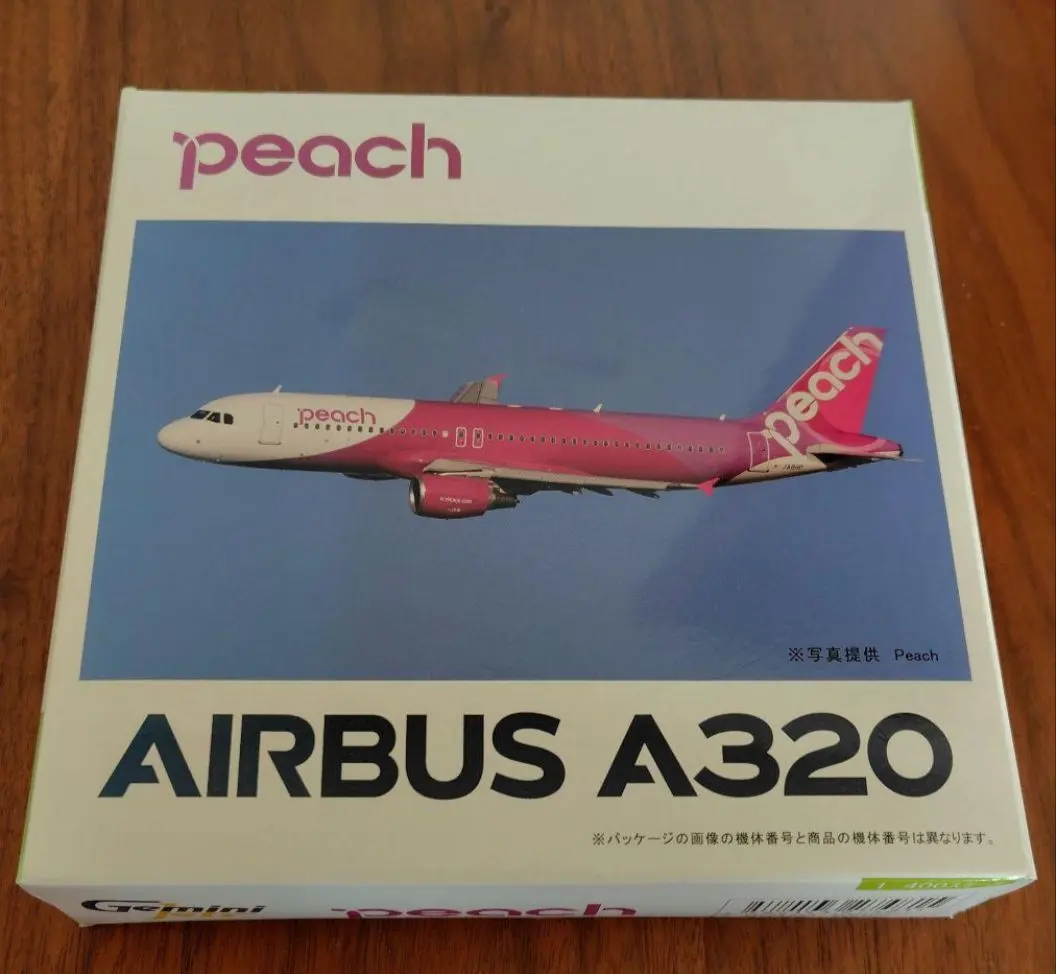 Peach エアバスA320neo 1/200 & リフレクタフライトタグ ピーチが導入