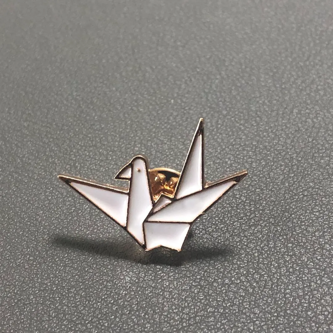 K18 折り鶴モチーフダイヤモンドピンブローチ