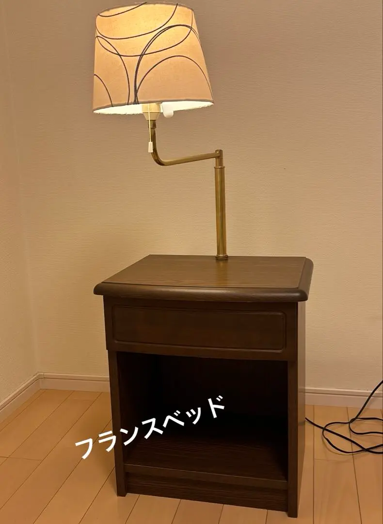 ECK43 展示品 フランスベッド イルベローチェ ナイトテーブル 3.3万