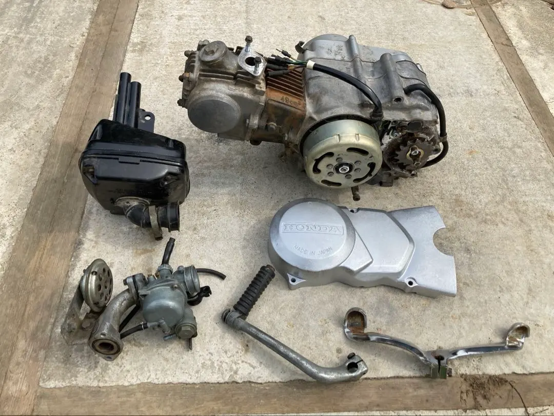 カブC5050 6V車 ハンドル周りとテールレンズ等