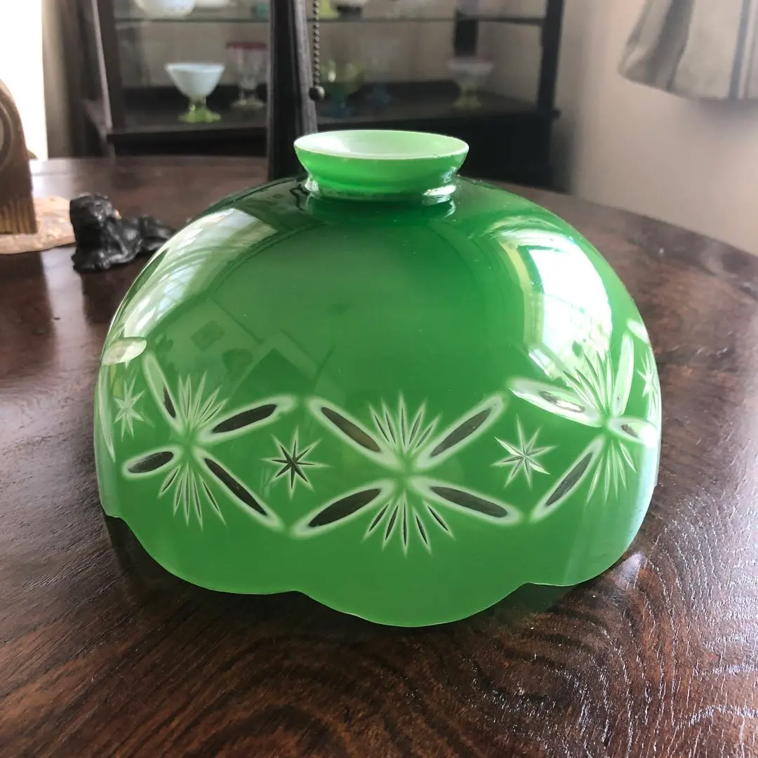 被せガラス緑色ガラス電笠大正ロマン洋館古民家切子ウランガラス