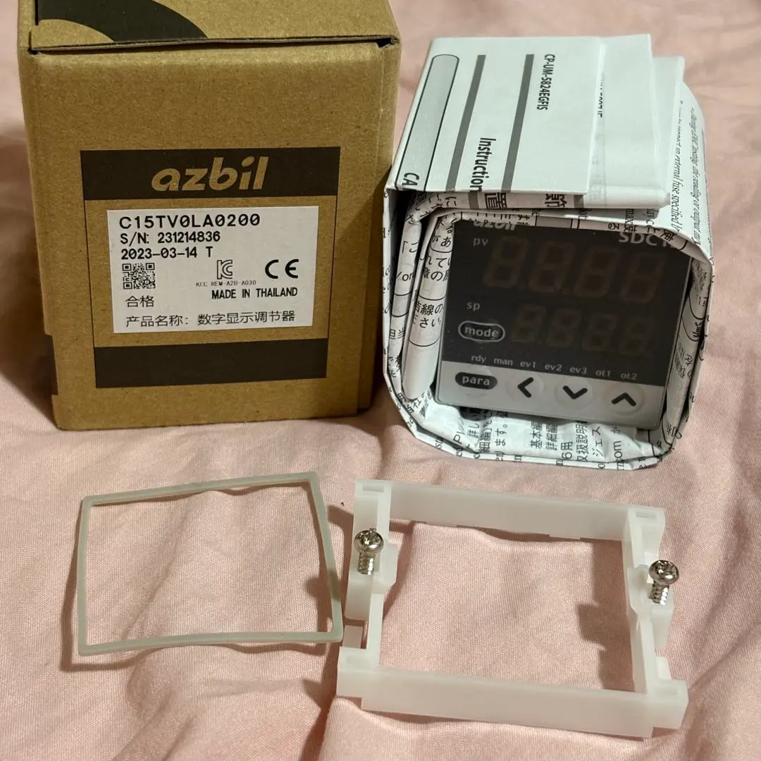 azbil（山武） デジタル指示調節計 R36TC0UA21D00 未使用品