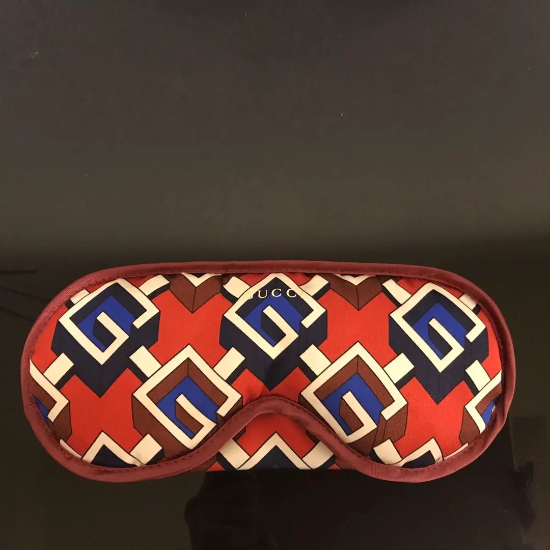 新品 グッチジオメトリックアイマスクキューブギフト