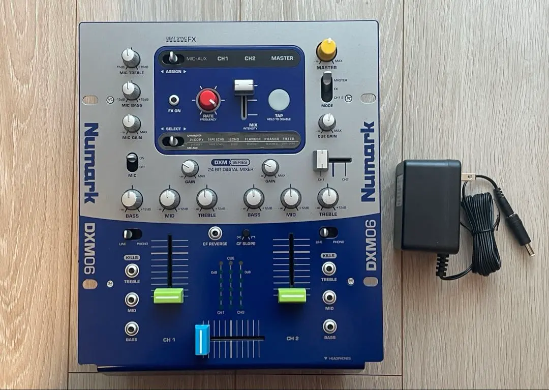 X6 - Numark X6 - Audiofanzine Numark X6 24-BIT DIGITAL MIXER