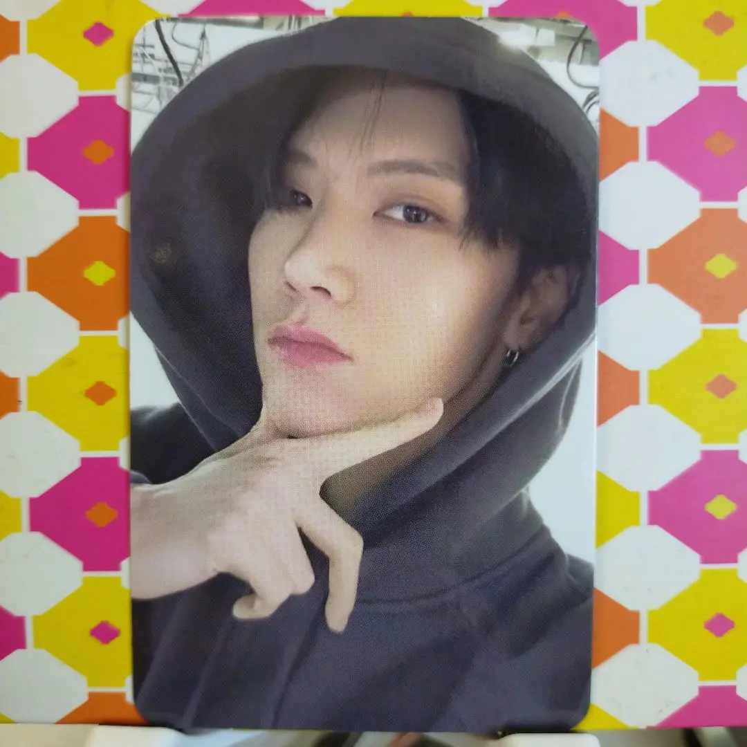 2026年最新】wayvパーカーの人気アイテム - メルカリ