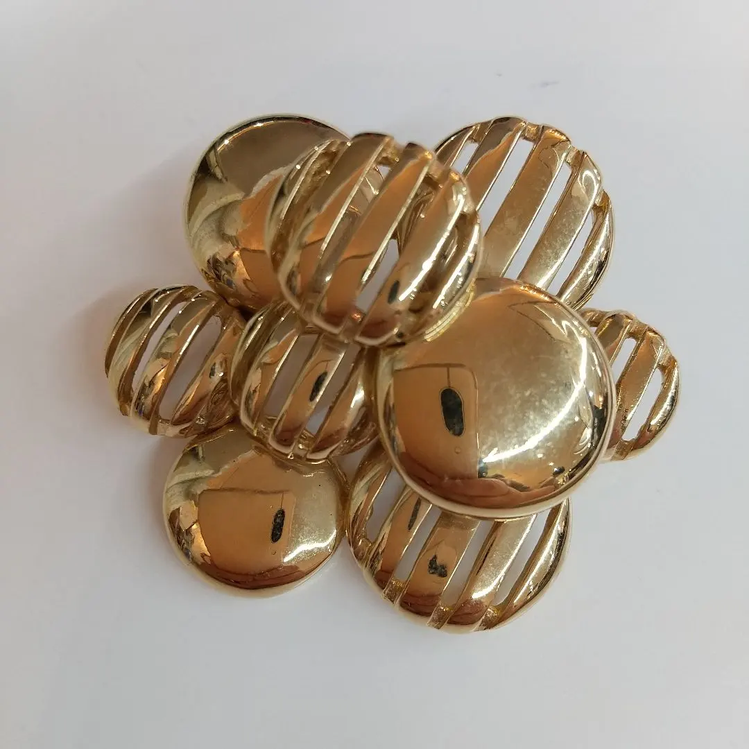 2026年最新】ciner ブローチの人気アイテム - メルカリ