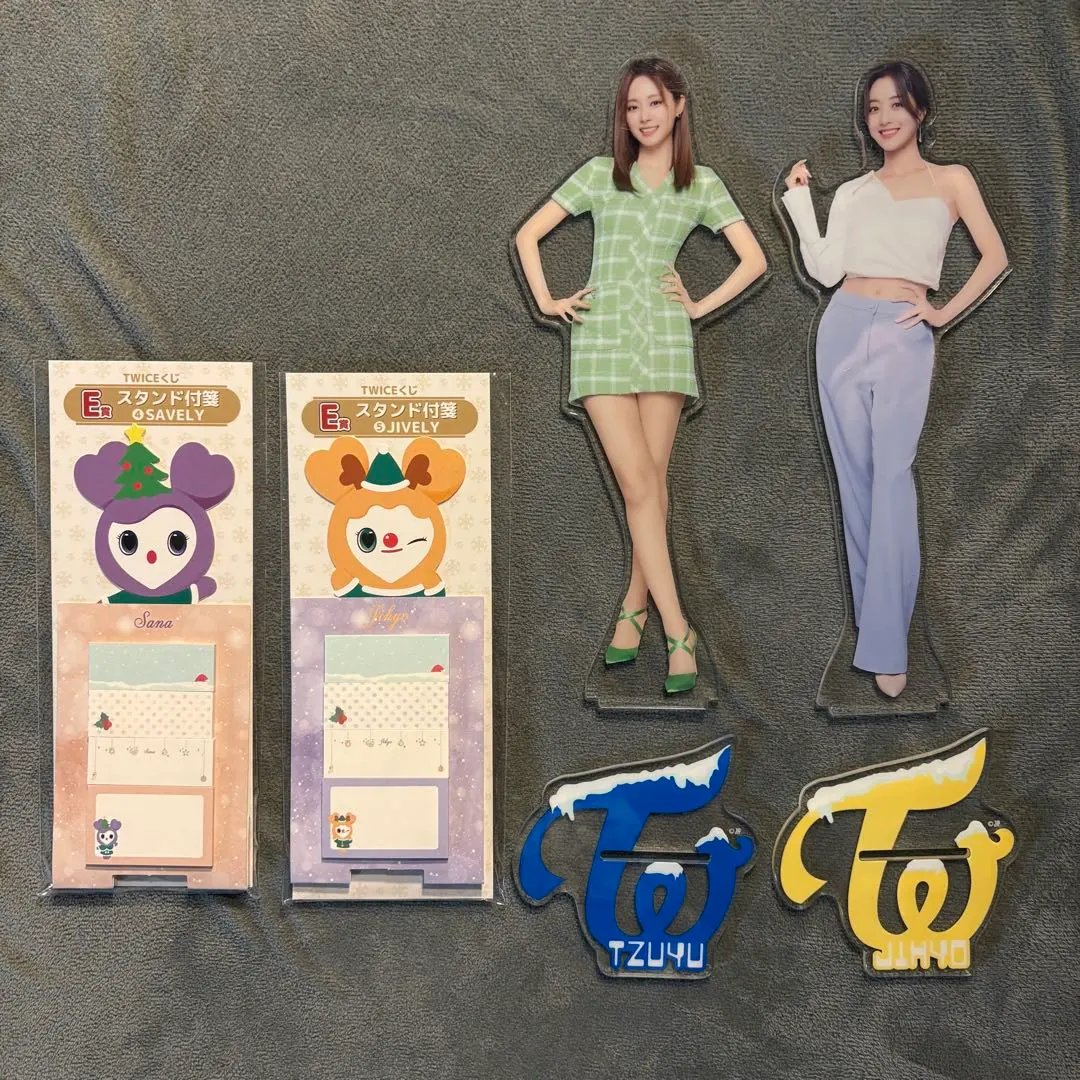 2026年最新】twice サブリー クリスマスの人気アイテム - メルカリ