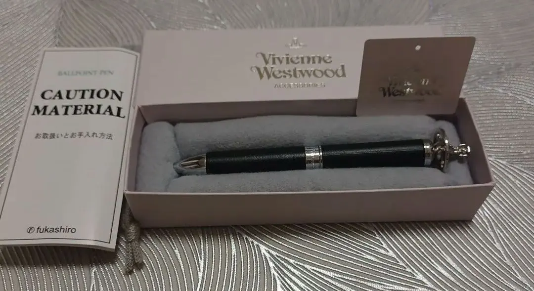 2026年最新】Vivienne Westwood ボールペンの人気アイテム - メルカリ