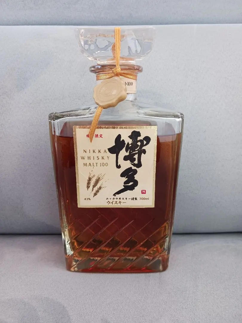 ニッカウイスキー博多 モルト100 空き瓶