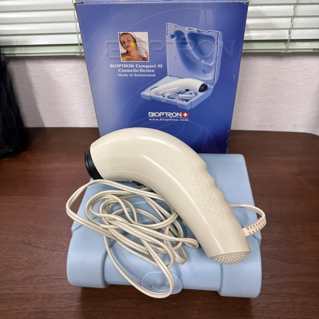 美顔器BIOPTRON Compact lll Cosmetic Device