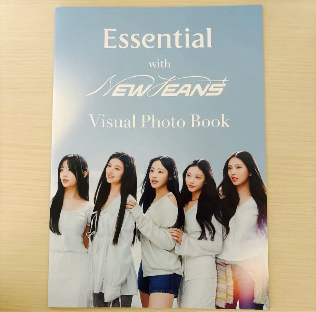 2026年最新】newjeans ポスター エッセンシャルの人気アイテム - メルカリ