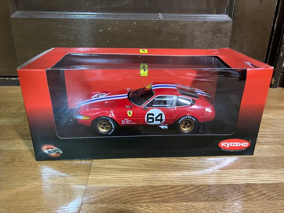 京商 フェラーリ 356GTB/4 デイトナ 1/18 ミニカー Y0959