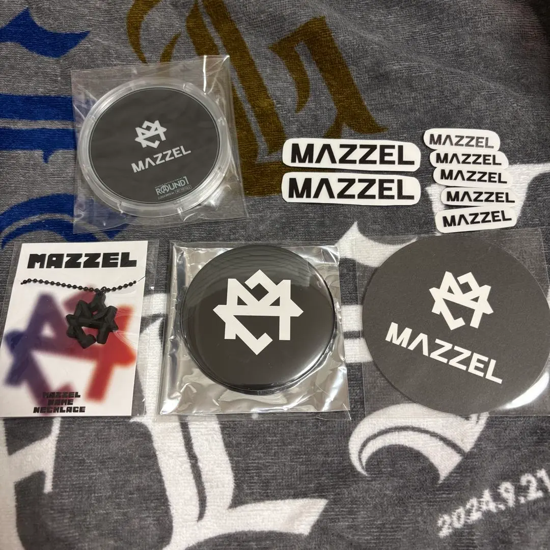 2026年最新】MAZZEL Parade 缶バッジの人気アイテム - メルカリ