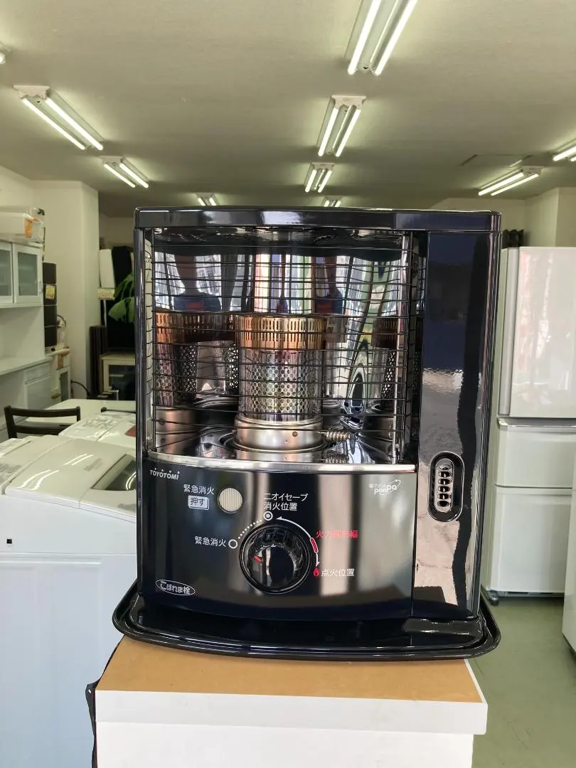 Amazon | トヨトミ 反射型ストーブ (木造6畳まで/コンクリート8畳まで