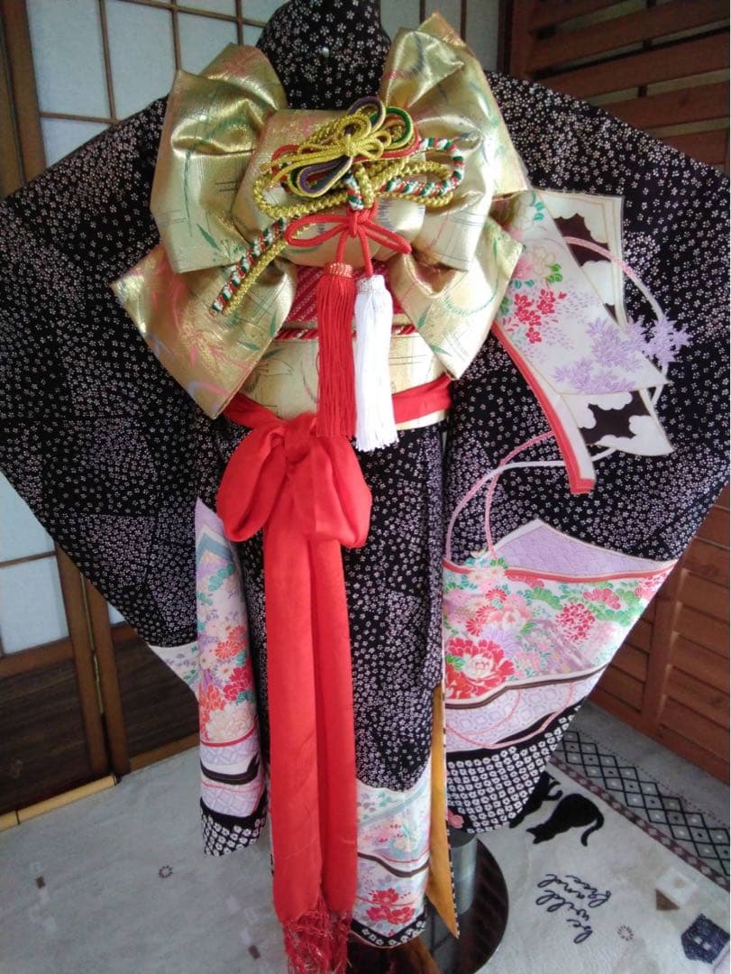 みのみのです。5歳から7歳向け・正絹・ちりめん地のお着物セット