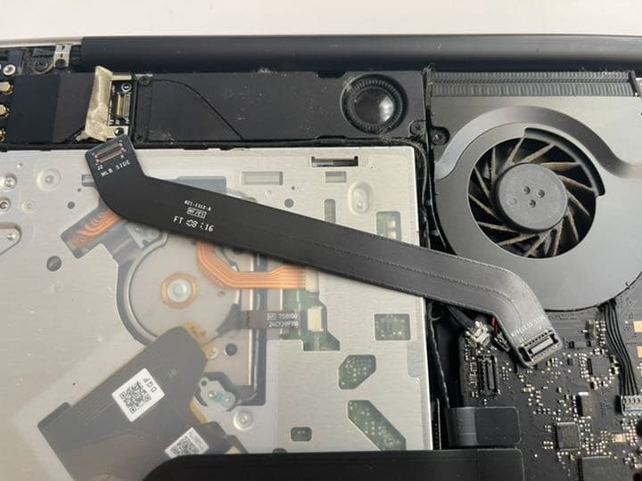 ジャンク品]MacBook Pro early 2011 MC700J/A ジャンク Apple MacBook