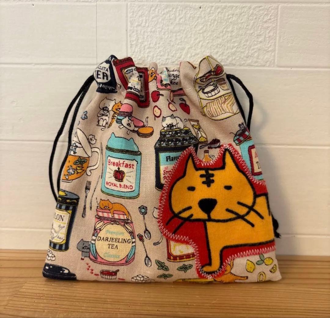 感謝価格　猫柄　巾着　ペンポーチ　小物入れ　ハンドメイド