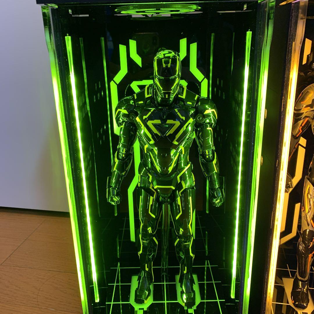 最終値下げ ホットトイズ アイアンマン ネオン 格納庫セット
