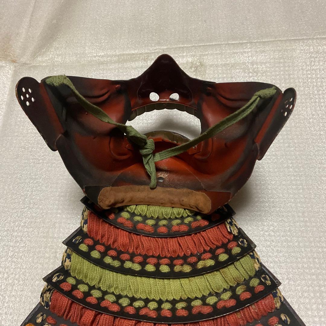 鎧兜の面頬／近代甲冑の代物。鉄製。【この部分のみとなります　美品】。