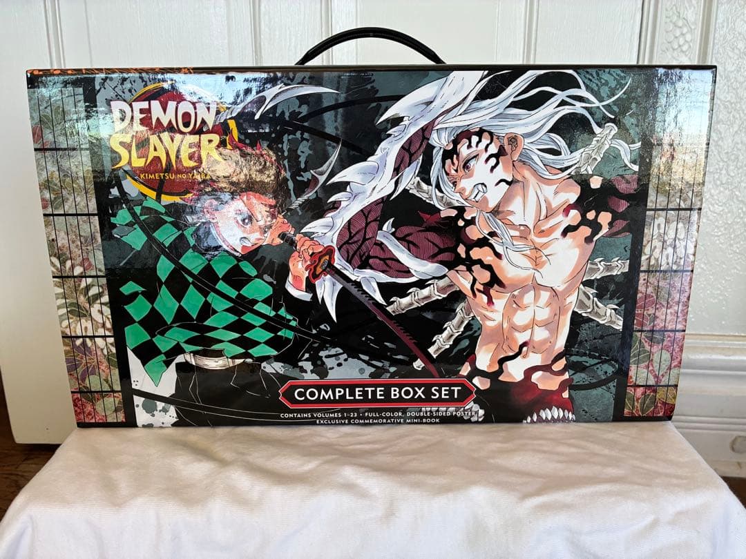 1/28迄　Demon Slayer CompleteBox 鬼滅の刃 英語全巻