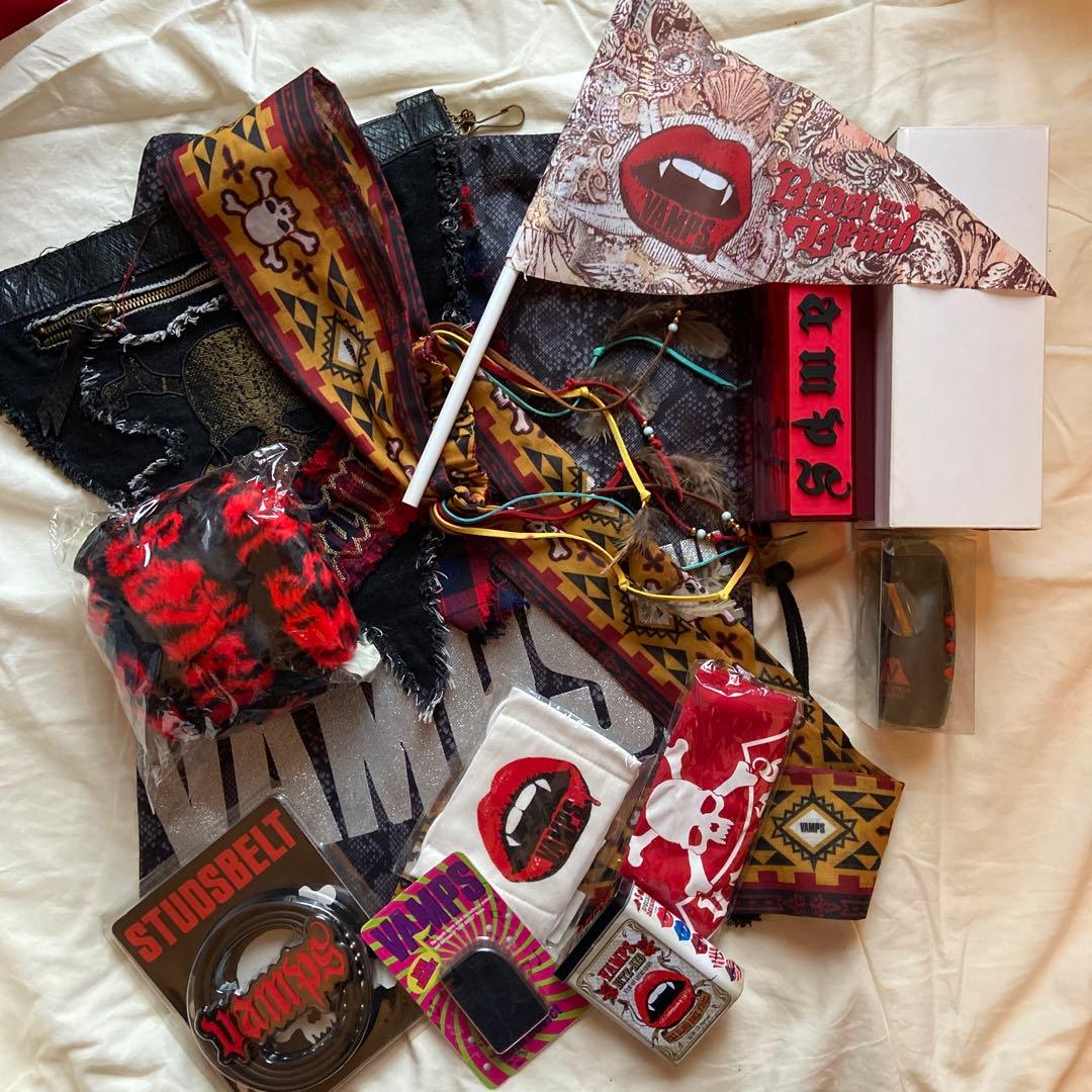 VAMPS グッズまとめ売り - メルカリ