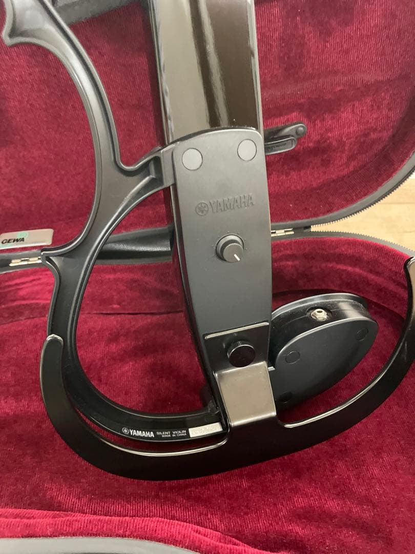 ヤマハ　サイレントバイオリンYSV104、GEWAケース付