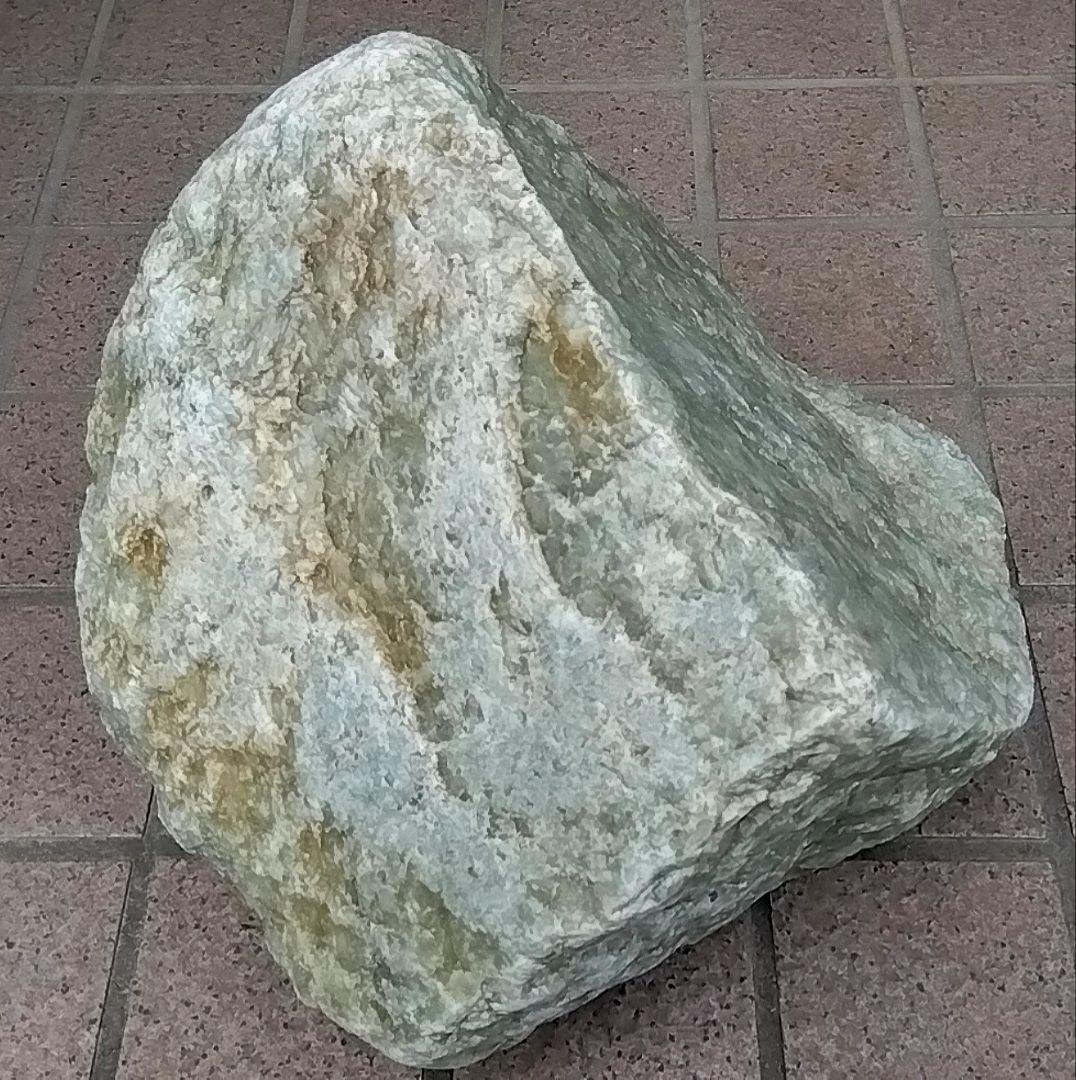 ☆翡翠原石☆糸魚川硬玉【大所川・転石・磨き0.6kg】