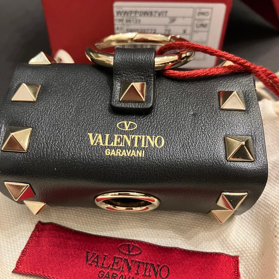 VALENTINO ヴァレンティノ 新品タグ付き ロックスタッズ マナーポーチ
