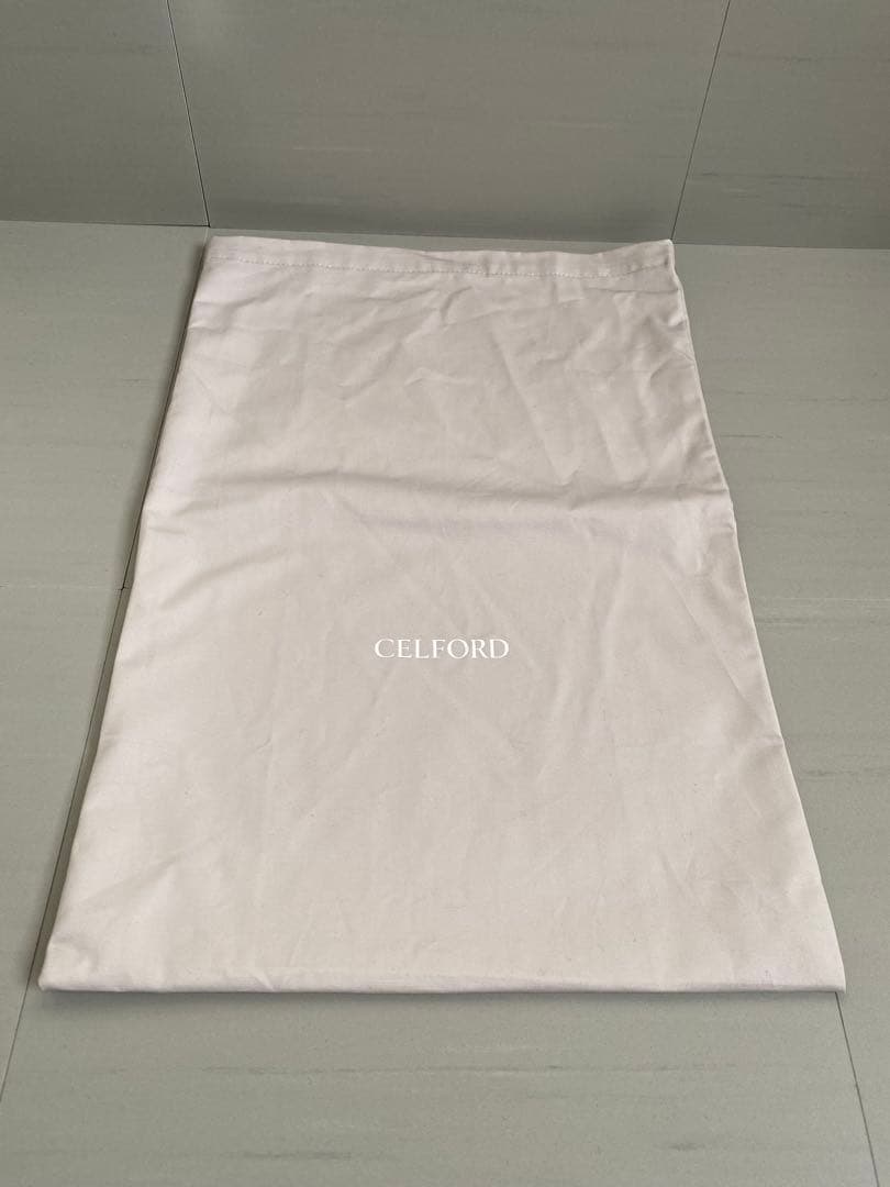 CELFORD ビジュースタッズファーポシェット