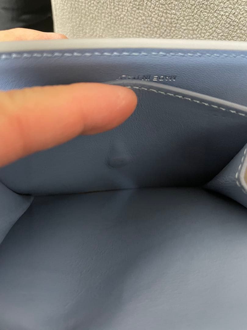 美品 セリーヌ　レザースモールフェールデッド　マルチファンクション　三つ折り財布