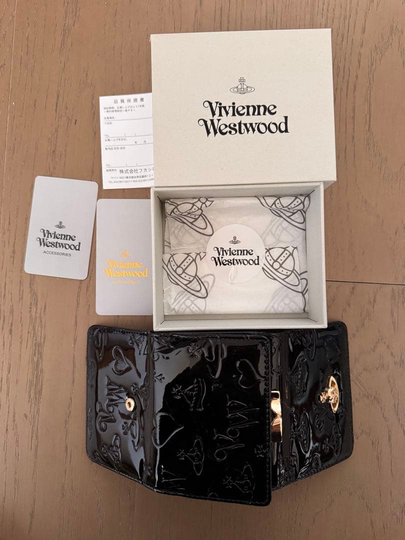 Vivienne Westwood ブラック三つ折り財布 X15