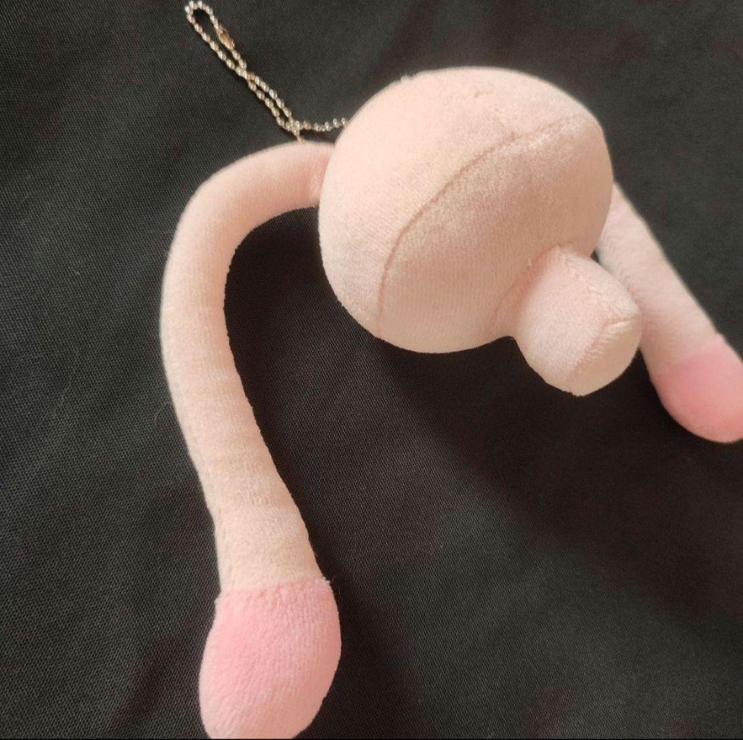 レア　不思議系かわいい　ウサミミ　きのこ　マスコットキーホルダー