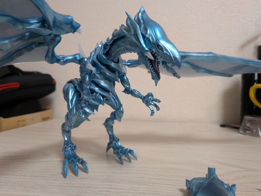 ブルーアイズホワイトドラゴン プラモデル