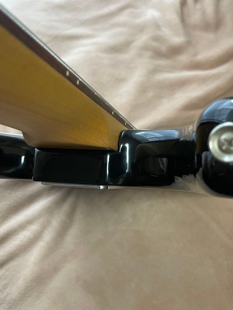 エレクトリックベース プレシジョンタイプ 新品弦に交換済み