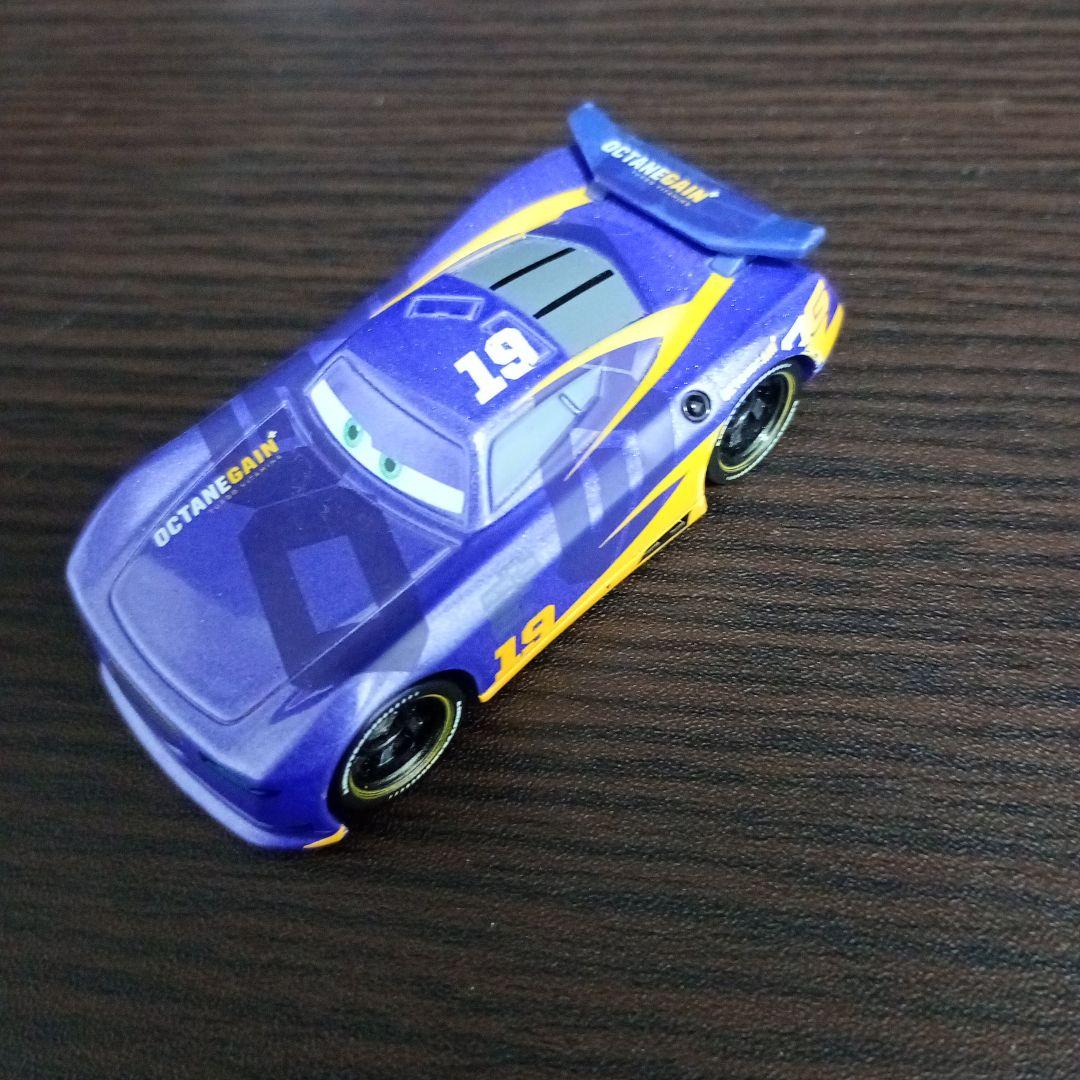 カーズ3 次世代レーサー　ミニカー トミカ マテル