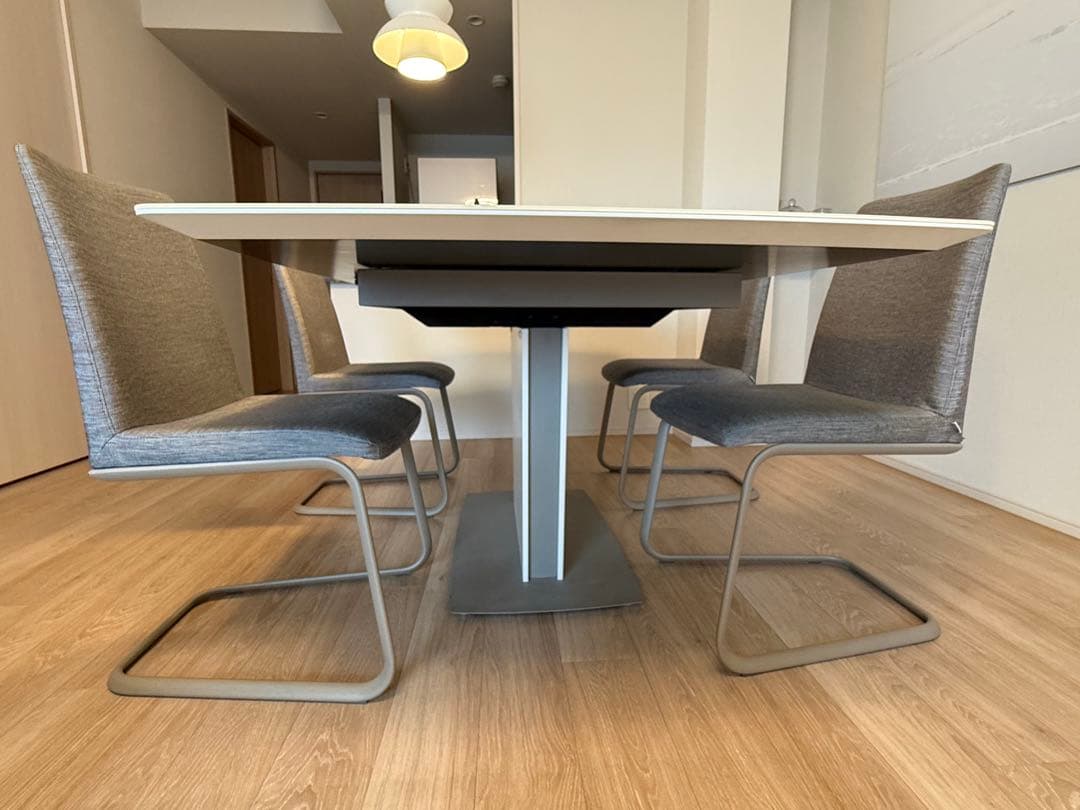 BoConcept（ボーコンセプト）ダイニングテーブルMILANOミラノ