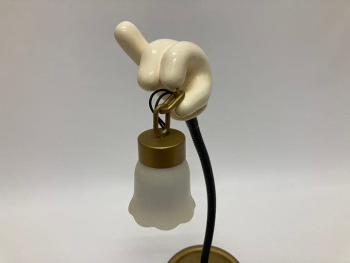 ディズニー トゥーンタウン限定 ミッキーの手 スタンドライト - メルカリ